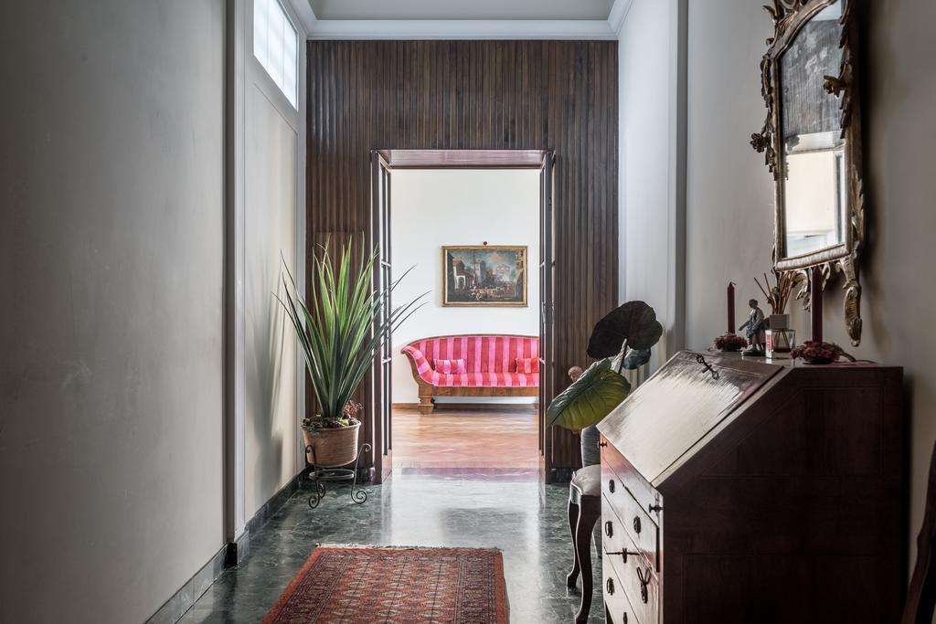 Ferienwohnung Luxury Petra San Frediano By Mmega Florenz Exterior foto